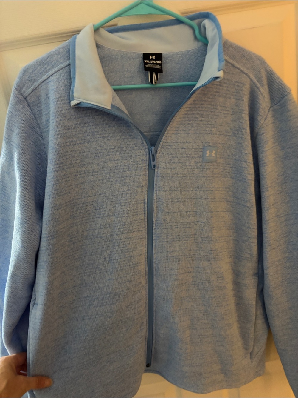 Under Armour women’s  Light Blue Full Zip Performance Sweatshirt /jacket
